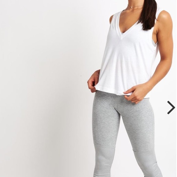 Alo vibration tank top - Picture 2 of 5